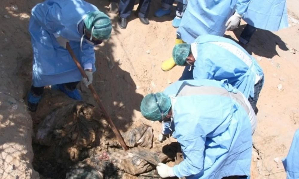 Εντοπίστηκε ομαδικός τάφος με 11 πτώματα στη Λιβύη